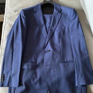 Hugo Boss Blue Suit 40R